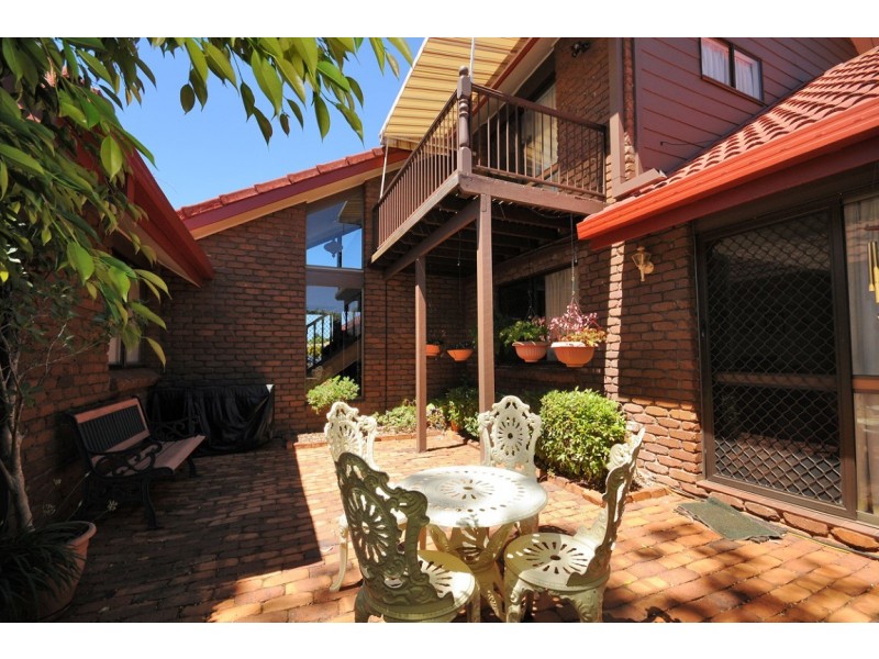 5 Amber Court, Darling Heights QLD 4350