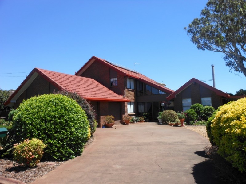 5 Amber Court, Darling Heights QLD 4350