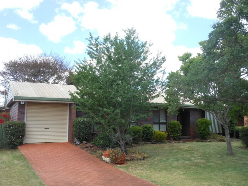 6 Truscott Street, Wilsonton QLD 4350