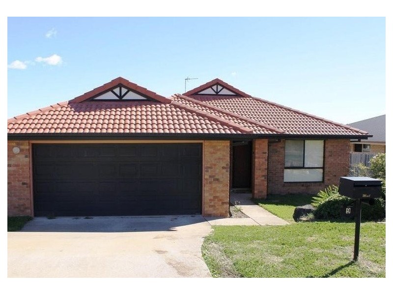 9 Wareena Crescent, Glenvale QLD 4350