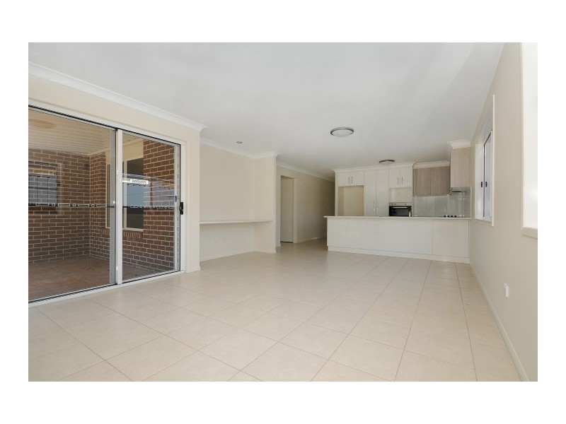 Unit 1 and 2/3 Esmond Street, Rockville QLD 4350