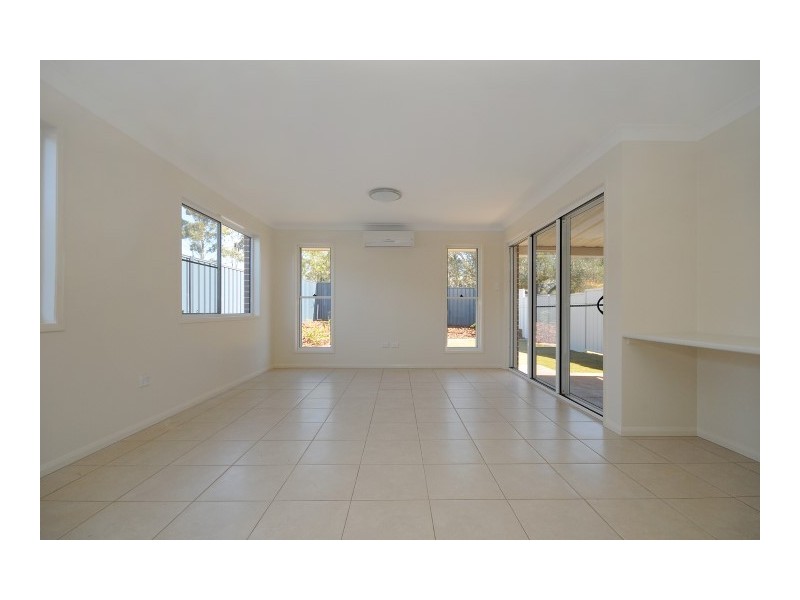 Unit 1 and 2/3 Esmond Street, Rockville QLD 4350