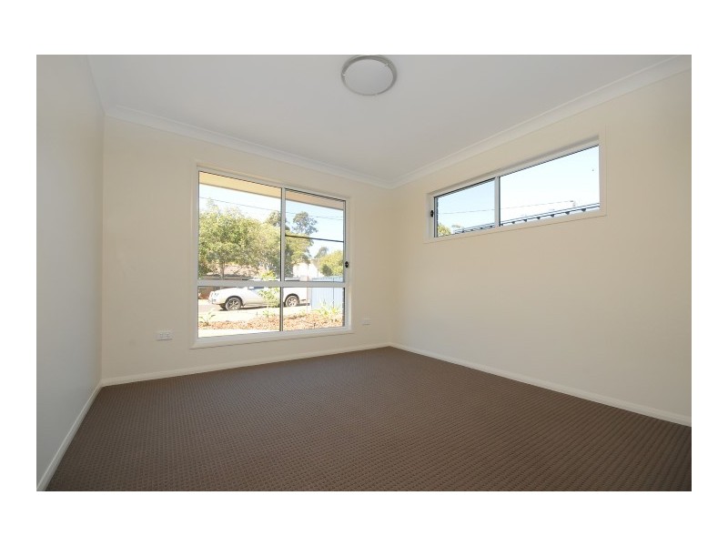 Unit 1 and 2/3 Esmond Street, Rockville QLD 4350
