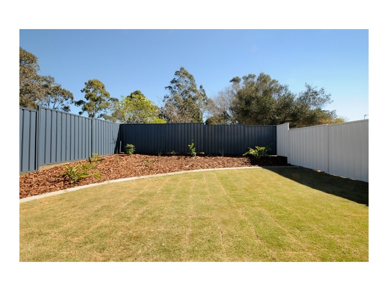 Unit 1 and 2/3 Esmond Street, Rockville QLD 4350