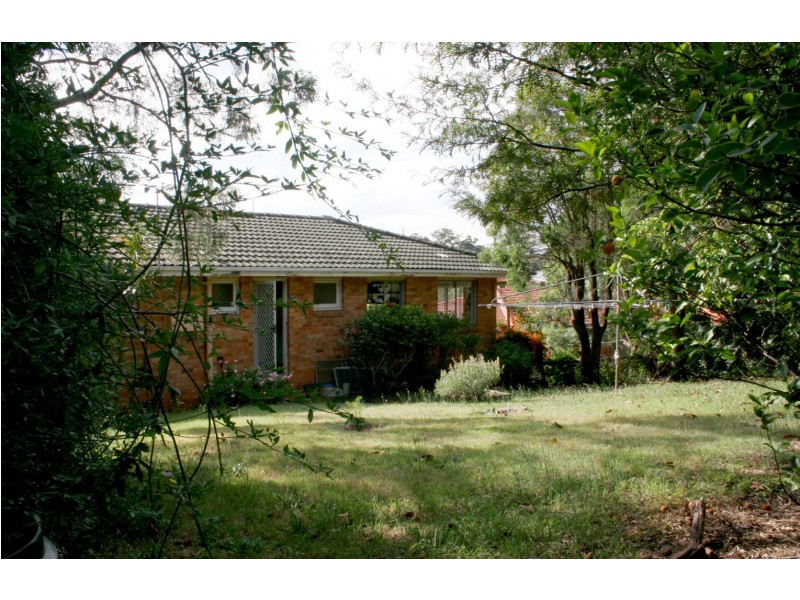 2 Esther Street, Mount Lofty QLD 4350