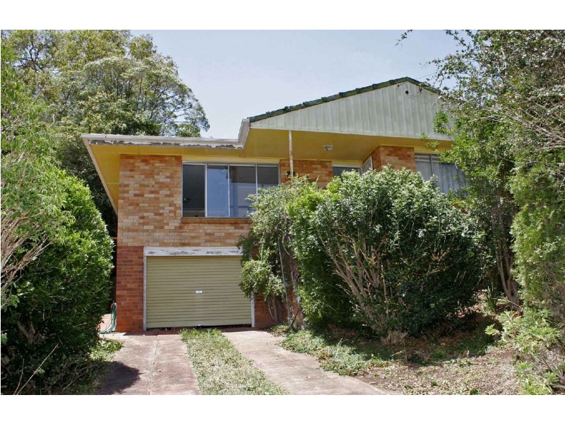 2 Esther Street, Mount Lofty QLD 4350