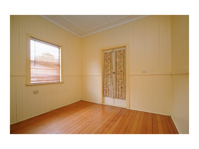 40 Wallace Street, Newtown QLD 4350