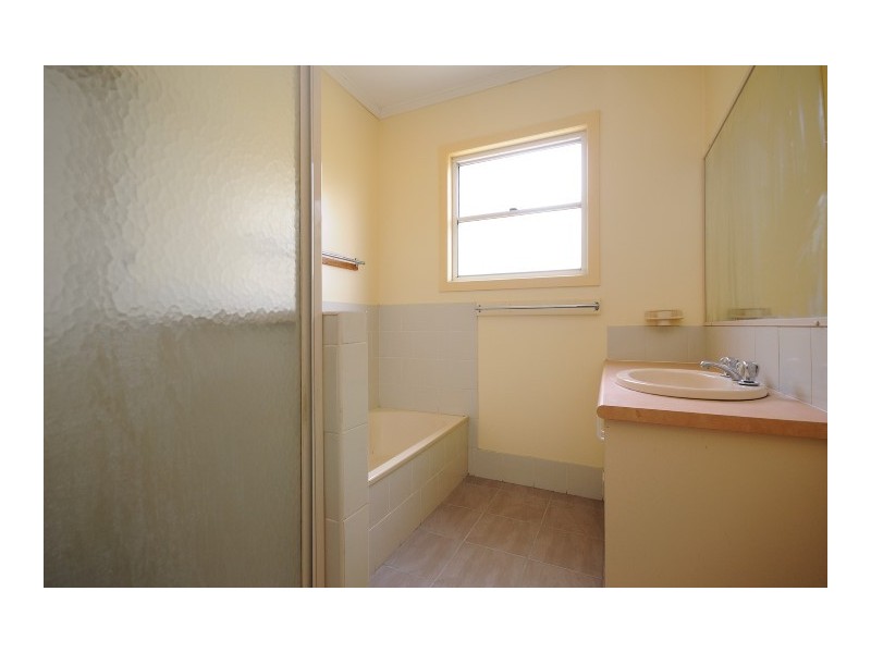 40 Wallace Street, Newtown QLD 4350