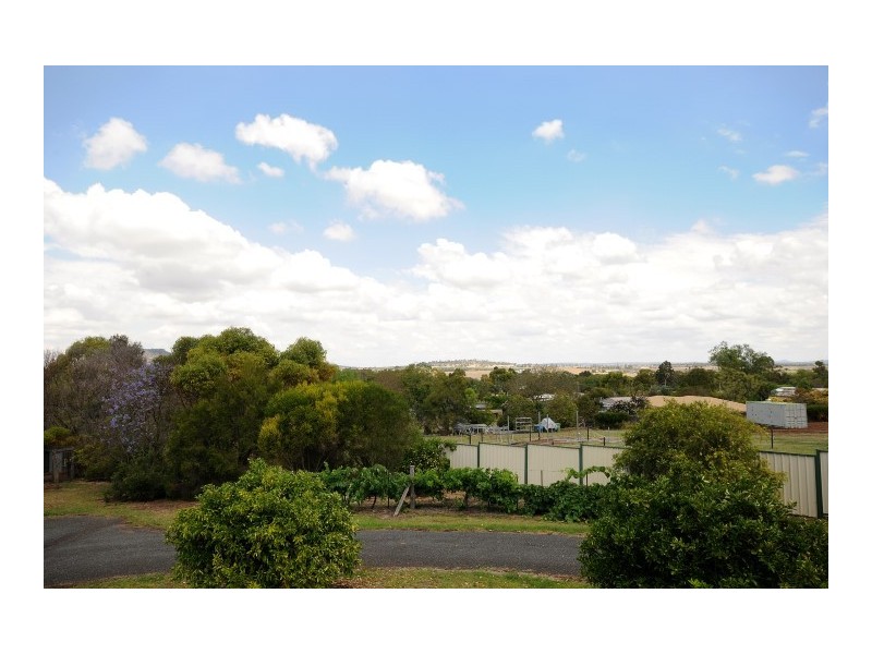 58 Glencoe Kingsthorpe Rd, Kingsthorpe QLD 4400
