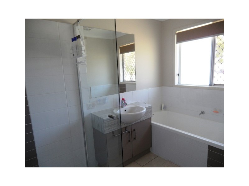 24 Petersens Road, Kingsthorpe QLD 4400