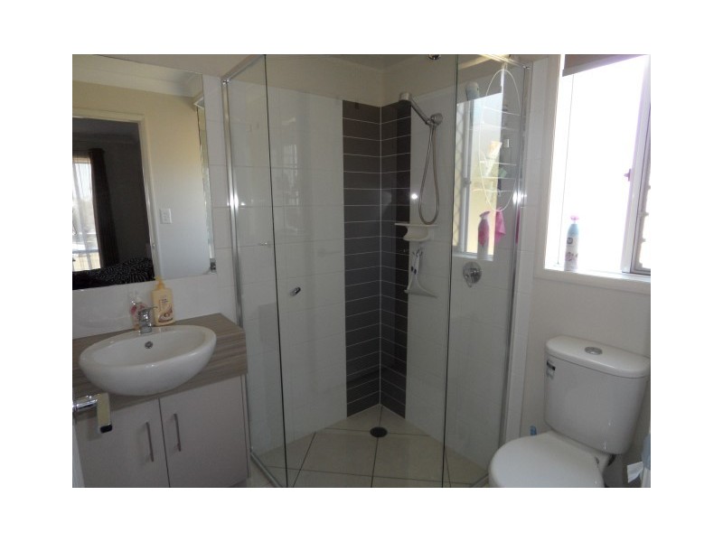 24 Petersens Road, Kingsthorpe QLD 4400