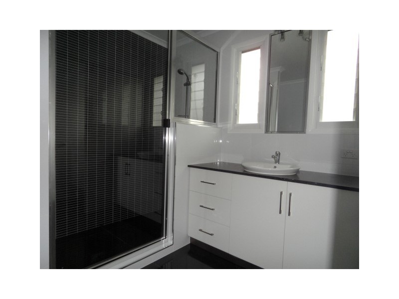 UNIT 1/33 Horrocks Crescent, Kearneys Spring QLD 4350