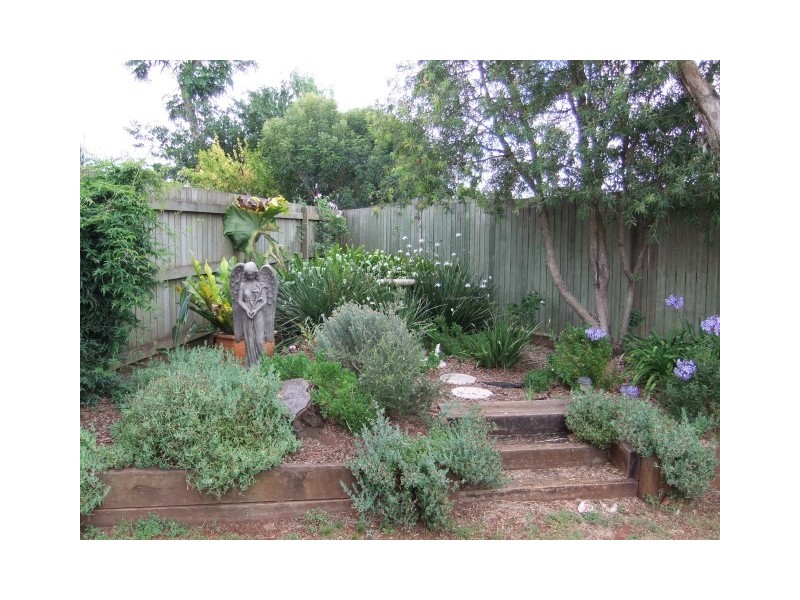 4 Bottlebrush Court, Glenvale QLD 4350