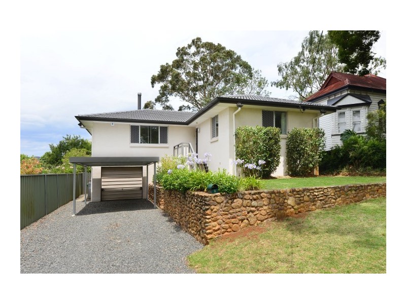 2 Gladstone Street, Newtown QLD 4350