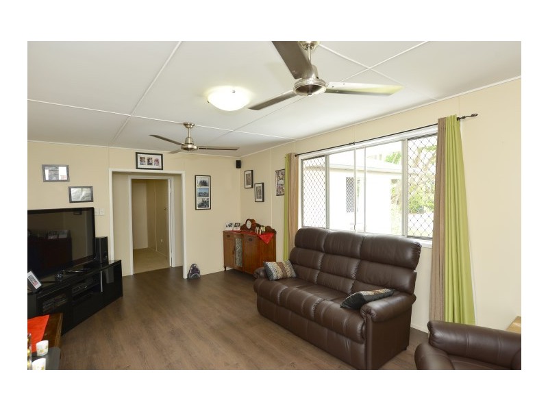 2 Gladstone Street, Newtown QLD 4350