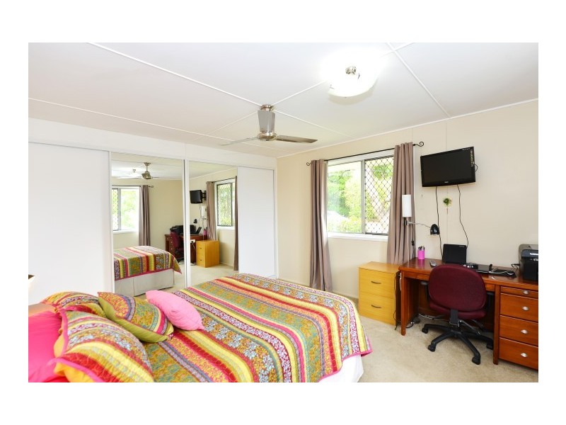 2 Gladstone Street, Newtown QLD 4350