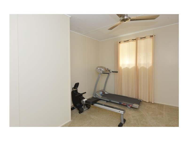 2 Gladstone Street, Newtown QLD 4350