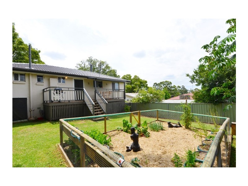 2 Gladstone Street, Newtown QLD 4350