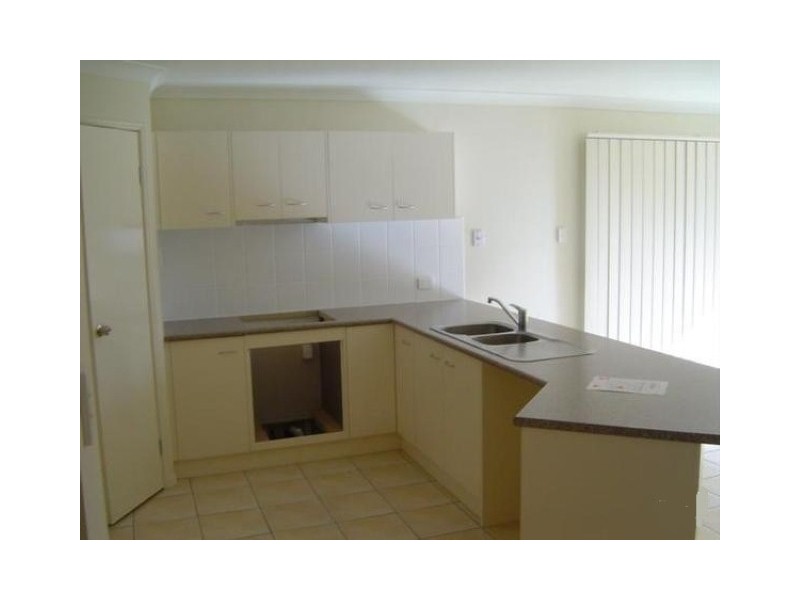 9 Wareena Cresent, Glenvale QLD 4350