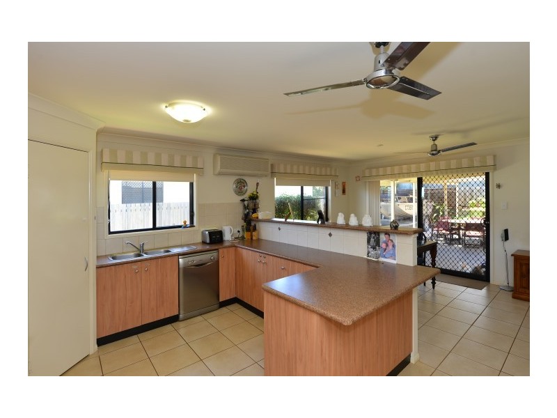 38 Banksdale Drive, Middle Ridge QLD 4350