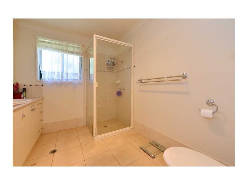 38 Banksdale Drive, Middle Ridge QLD 4350