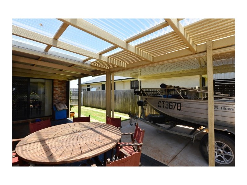 38 Banksdale Drive, Middle Ridge QLD 4350