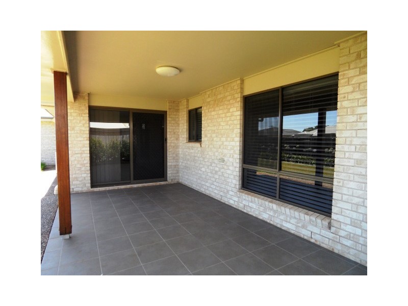 1 Vinnicombe St, Kearneys Spring QLD 4350