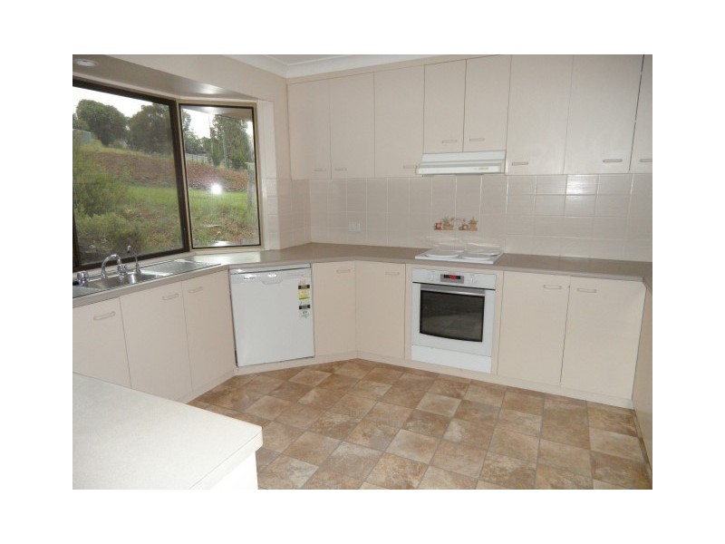 3 Nichols Drive, Glencoe QLD 4352