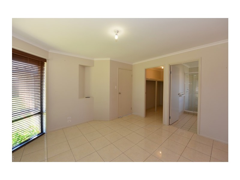 1 Jacaranda Court, Westbrook QLD 4350