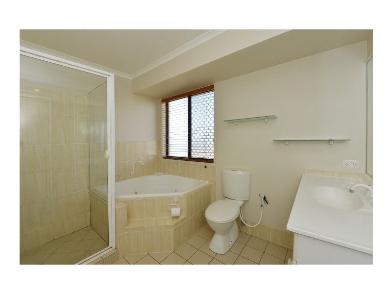 1 Jacaranda Court, Westbrook QLD 4350