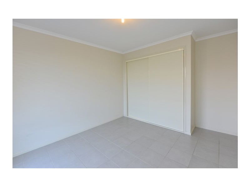 1 Jacaranda Court, Westbrook QLD 4350