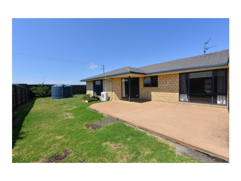 1 Jacaranda Court, Westbrook QLD 4350