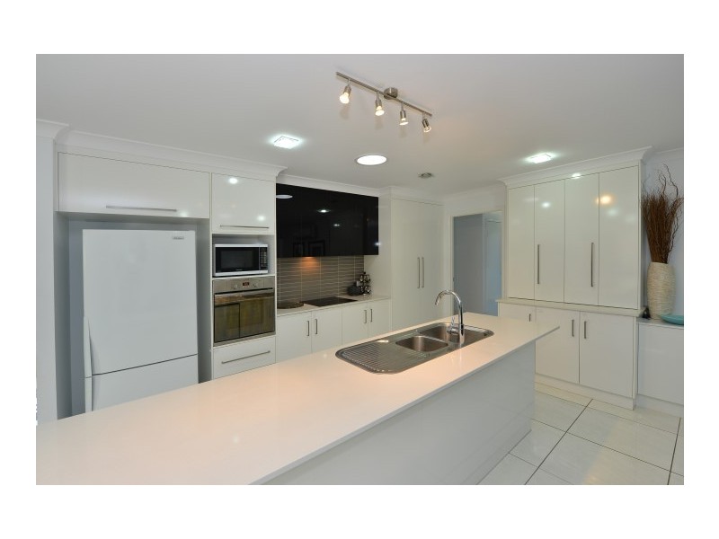 42 Sommariva Street, Westbrook QLD 4350