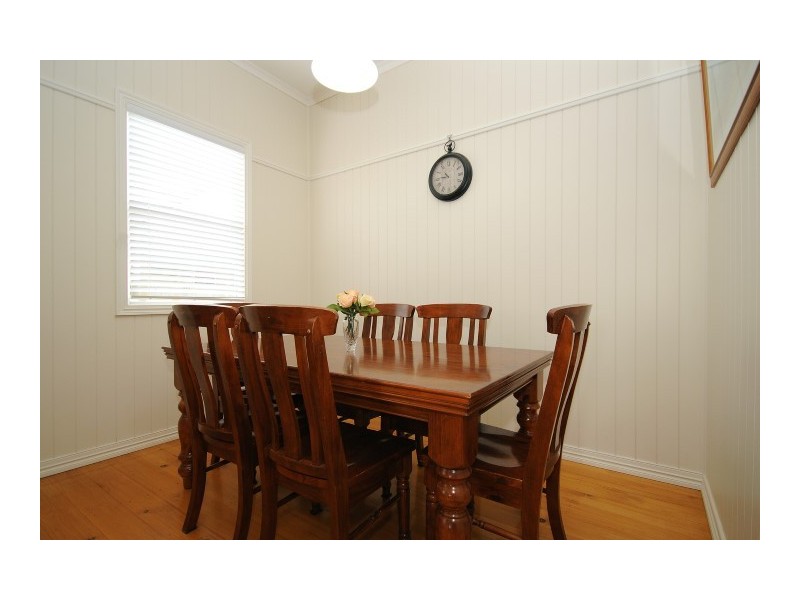 14 Bernard Street, Newtown QLD 4350