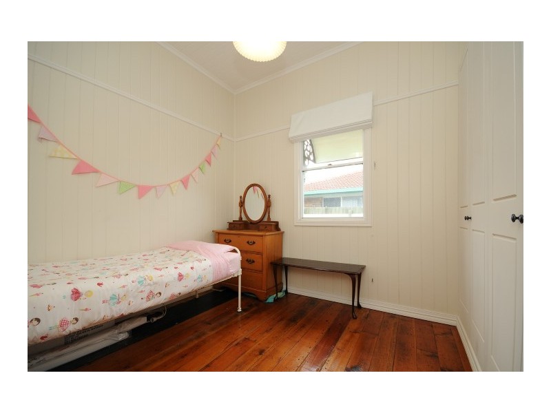 14 Bernard Street, Newtown QLD 4350