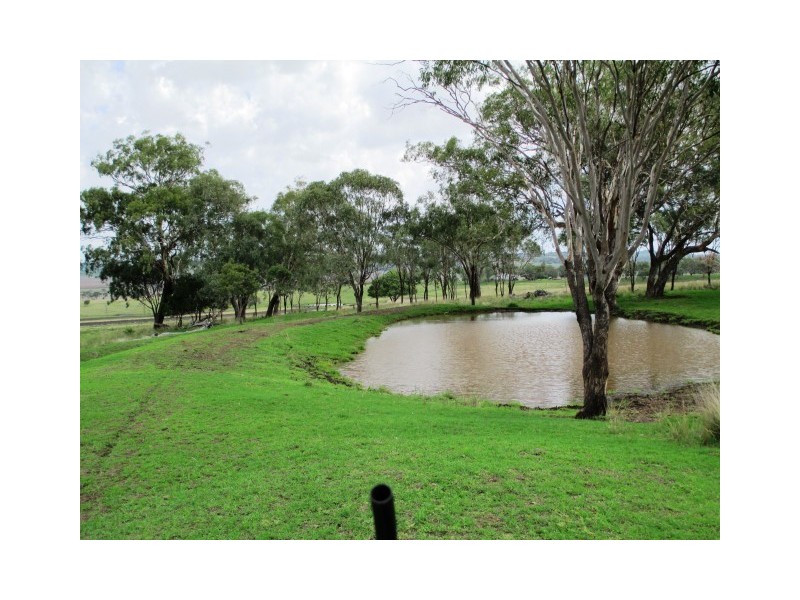 209 Felton Homestead Rd, Felton QLD 4358