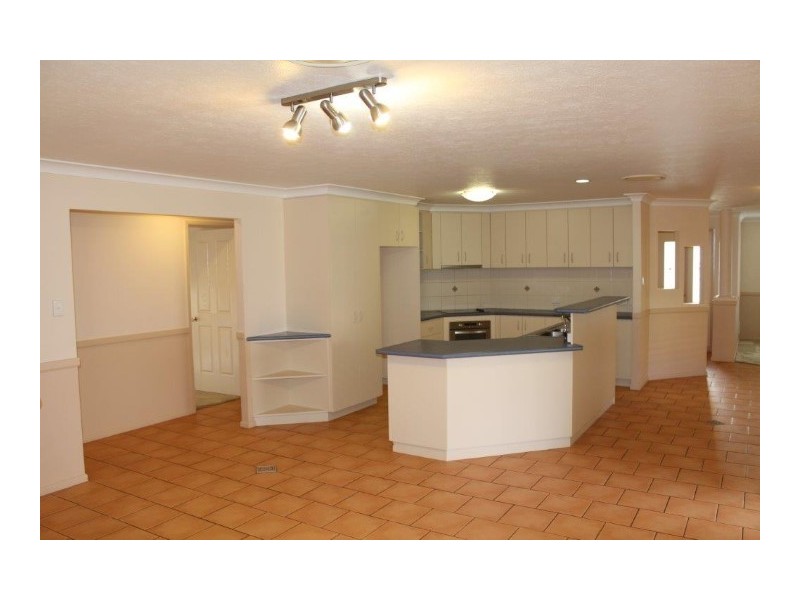 576 Hume Street, Middle Ridge QLD 4350