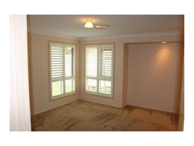 576 Hume Street, Middle Ridge QLD 4350