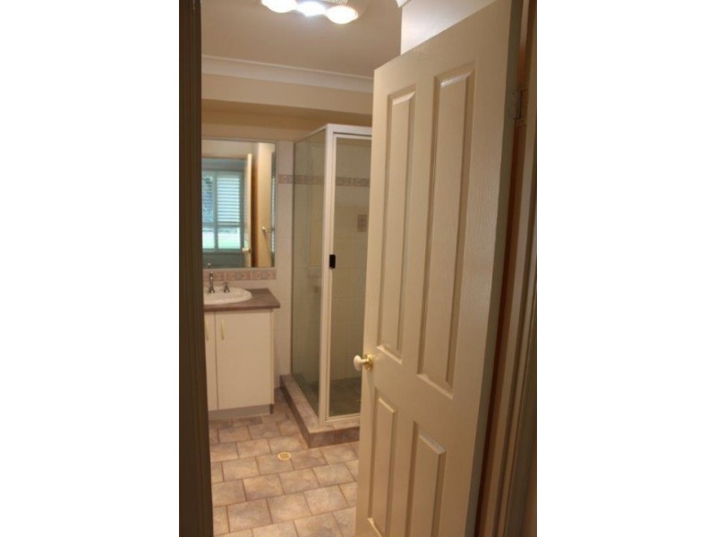 576 Hume Street, Middle Ridge QLD 4350