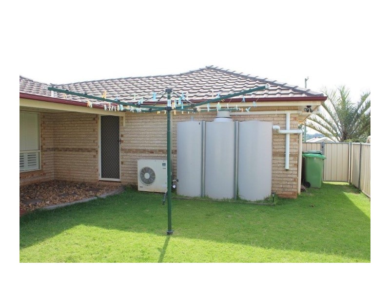 576 Hume Street, Middle Ridge QLD 4350