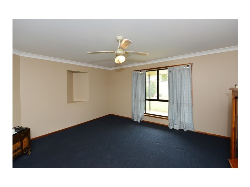 1 Keats Court, Westbrook QLD 4350