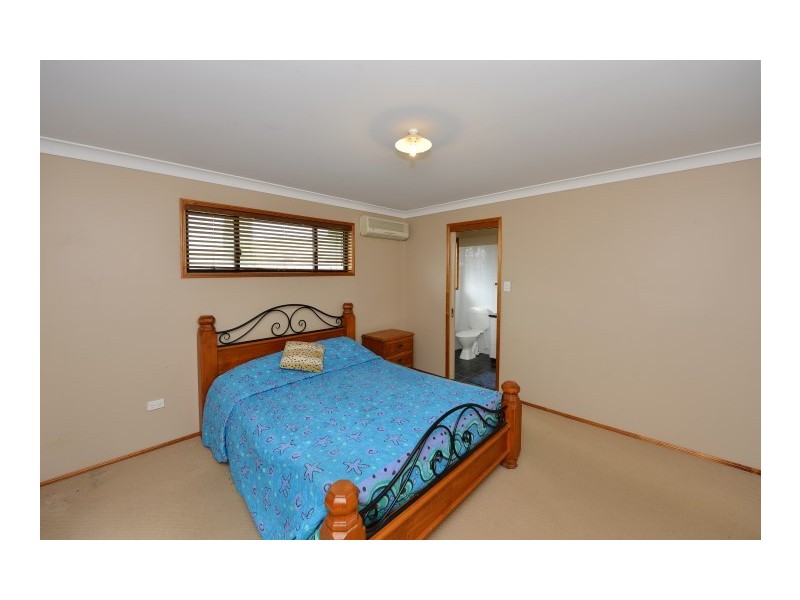 1 Keats Court, Westbrook QLD 4350