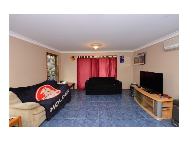 1 Keats Court, Westbrook QLD 4350