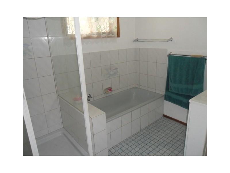 4 Rutkin Street, Kearneys Spring QLD 4350