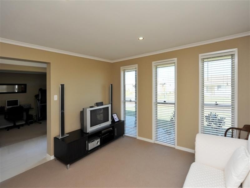 28 Sommariva Street, Westbrook QLD 4350