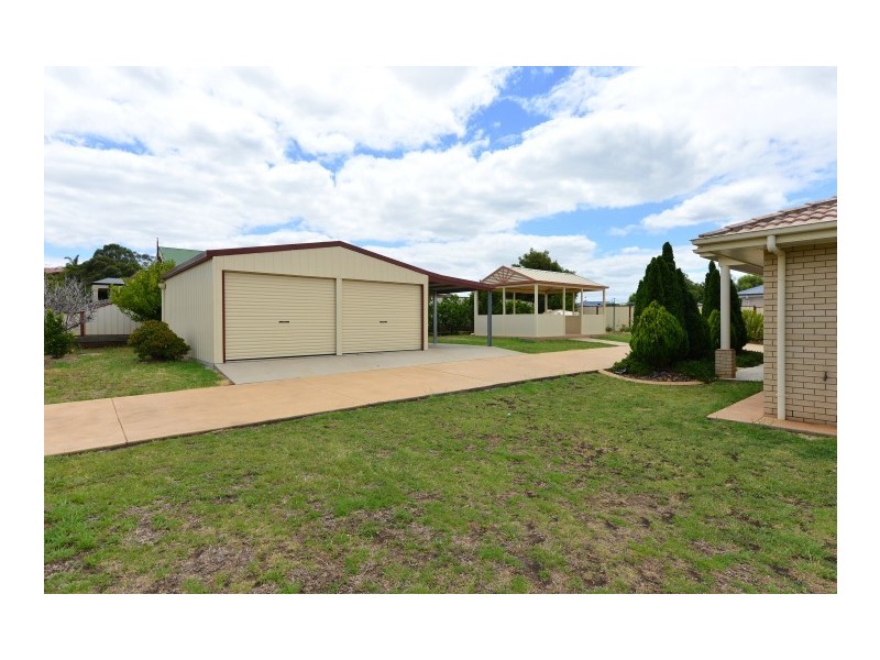 36 Belclaire Drive, Westbrook QLD 4350
