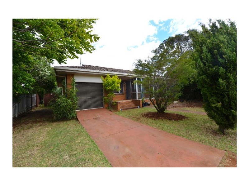 20 Bryan Street, Darling Heights QLD 4350