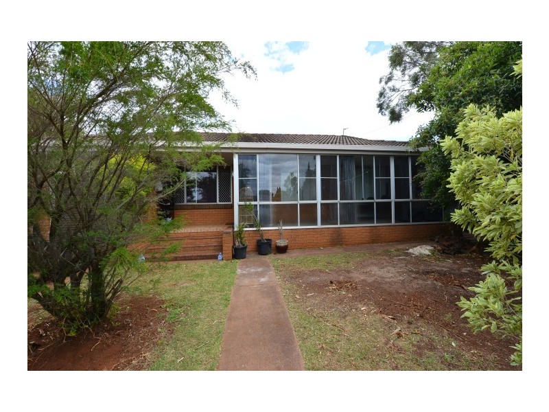 20 Bryan Street, Darling Heights QLD 4350