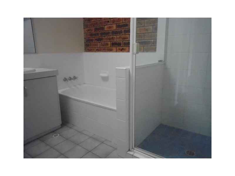 4/367 Margaret Street, Newtown QLD 4350