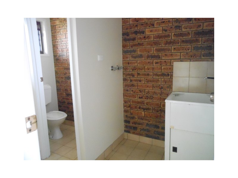 4/367 Margaret Street, Newtown QLD 4350